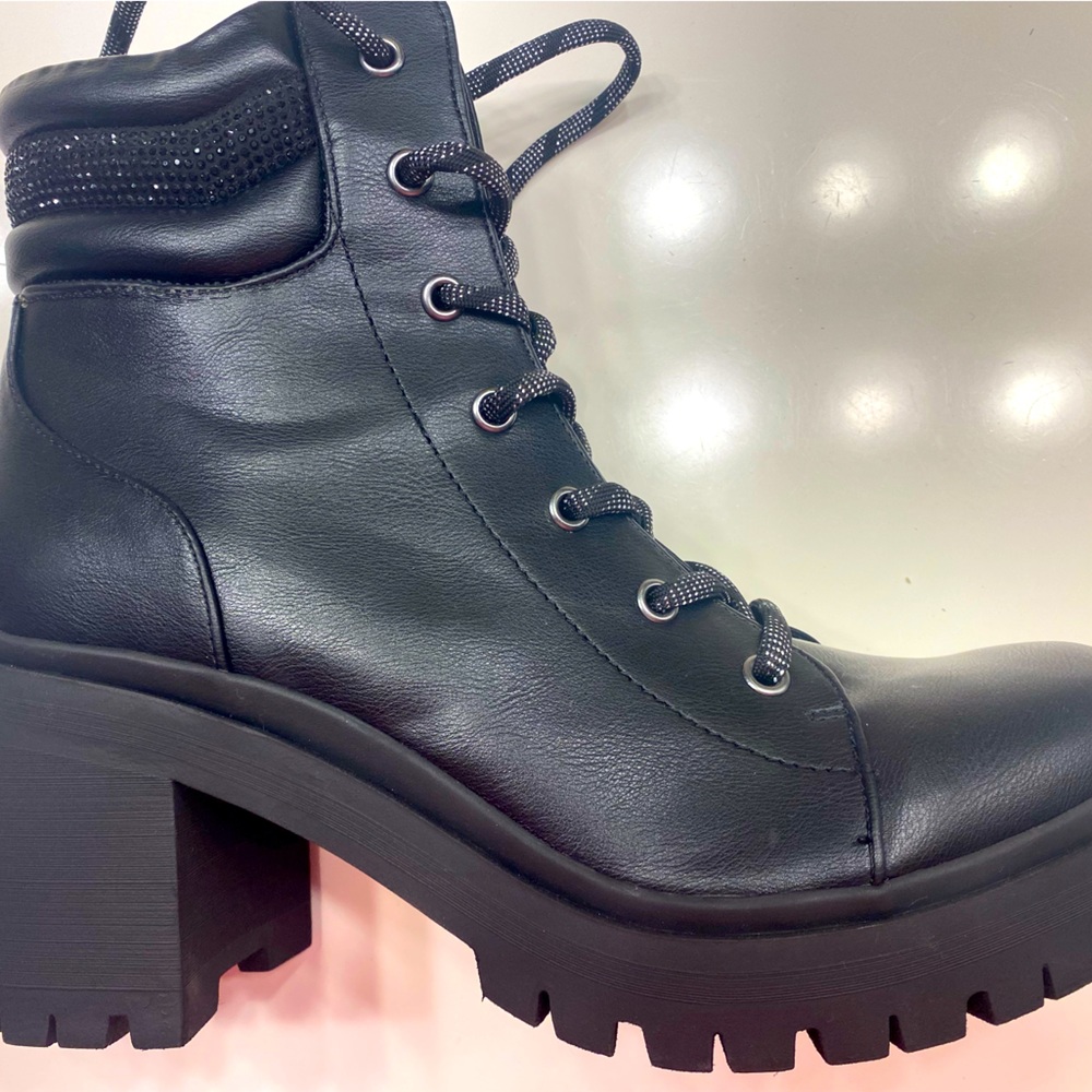 Nine West black heeled boots